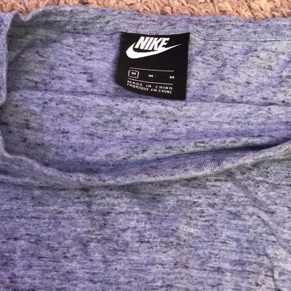 ✨Blue Nike short sleeve shirt✨ - Picture 2 of 2